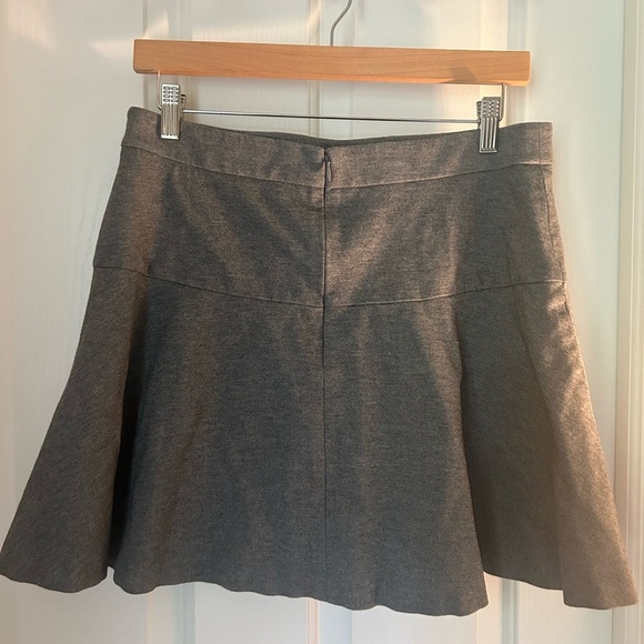 Banana Republic Fit and Flare Grey Mini Skirt Size 8 - Picture 3 of 7